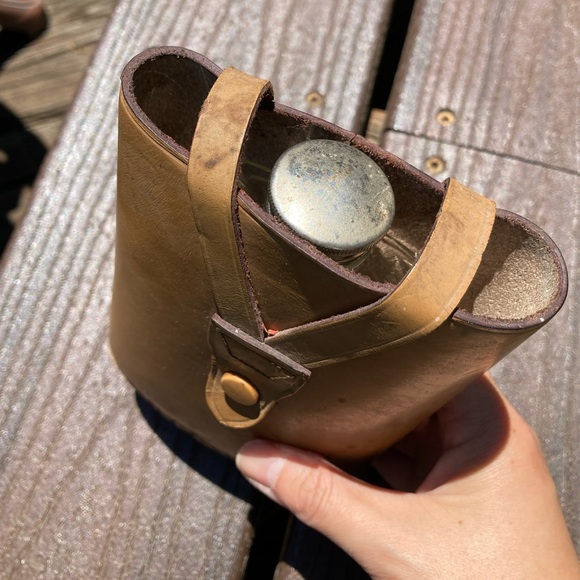 VINTAGE UNIVERSAL PAT'D FEB 8 1927 GLASS POCKET HIP FLASK AND FLASK HOLDER - Picture 10 of 16